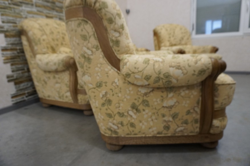 ZESTAW NA STELAŻU DĘBOWYM 3+1+1+ hoker , SOFA 3 OSOBOWA + 2 FOTELE + PODNOŻEK