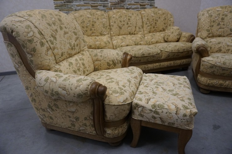 ZESTAW NA STELAŻU DĘBOWYM 3+1+1+ hoker , SOFA 3...