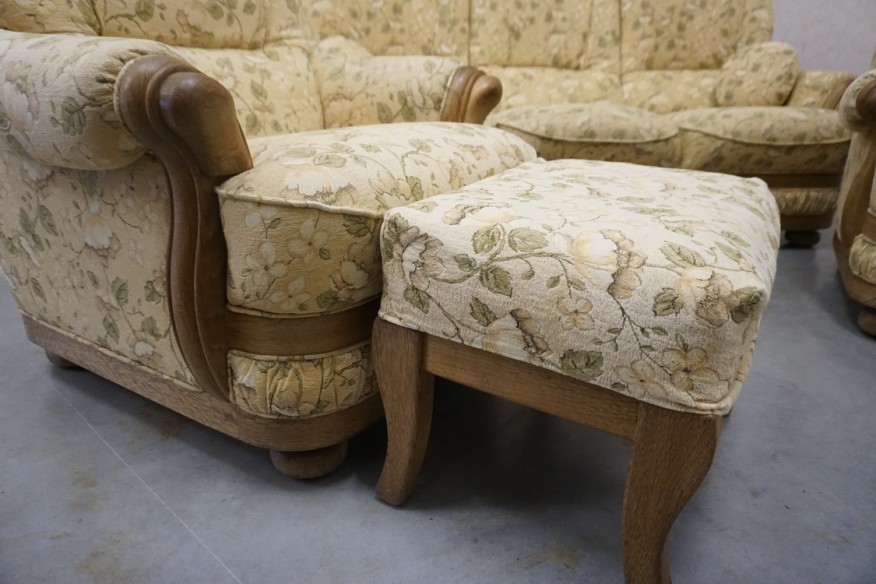ZESTAW NA STELAŻU DĘBOWYM 3+1+1+ hoker , SOFA 3 OSOBOWA + 2 FOTELE + PODNOŻEK