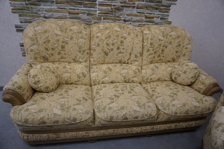 ZESTAW NA STELAŻU DĘBOWYM 3+1+1+ hoker , SOFA 3...