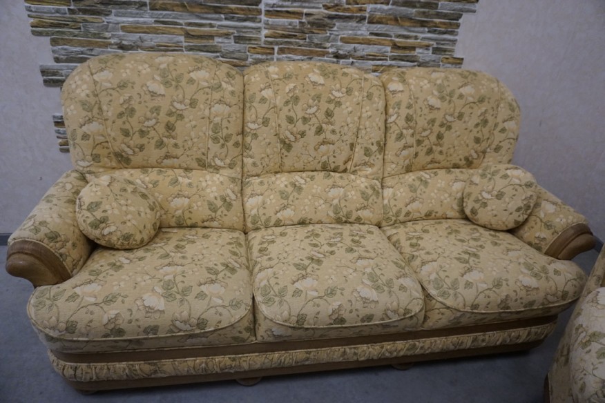 ZESTAW NA STELAŻU DĘBOWYM 3+1+1+ hoker , SOFA 3 OSOBOWA + 2 FOTELE + PODNOŻEK