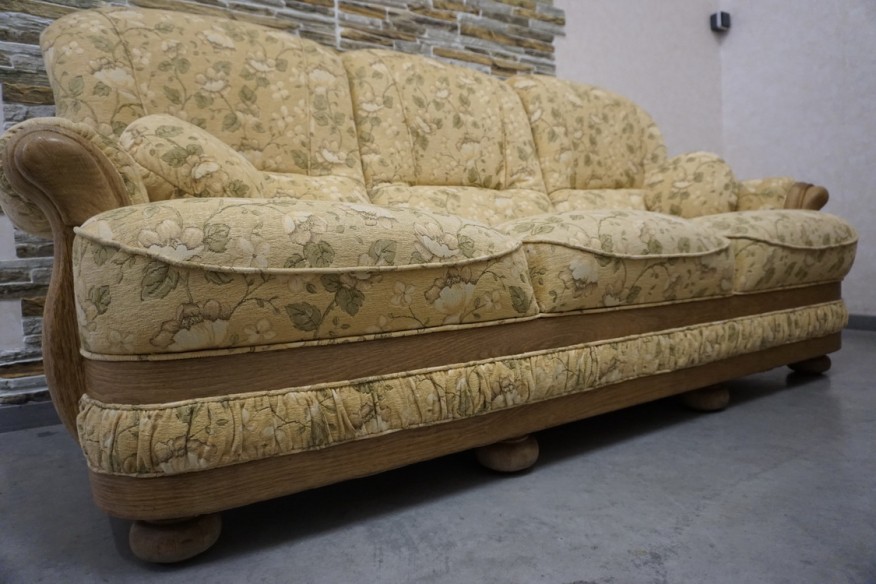 ZESTAW NA STELAŻU DĘBOWYM 3+1+1+ hoker , SOFA 3 OSOBOWA + 2 FOTELE + PODNOŻEK